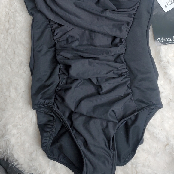 Bikini - Picture 2 of 4